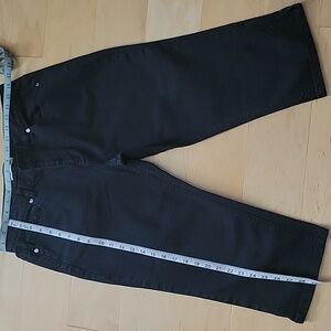 Talbots Capris Black, 12P, 97% Cotton, 2% Spandex